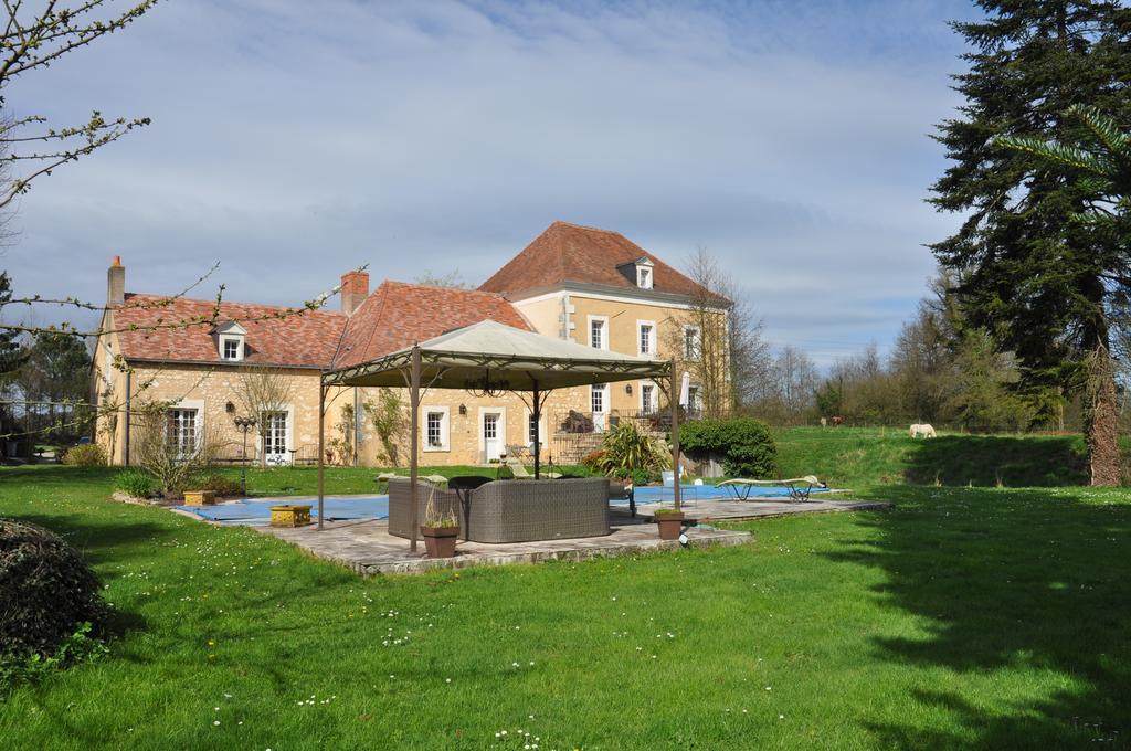 Moulin De Morance Bed & Breakfast Ecommoy Exterior photo